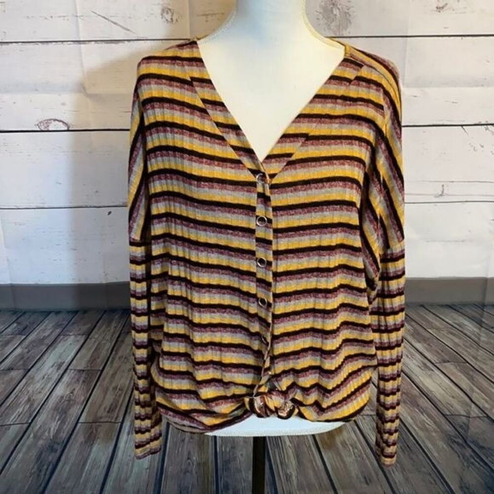 Buckle BKE Top Shirt Womens Medium Multicolor Snap Front Ribbed Textured Stretch